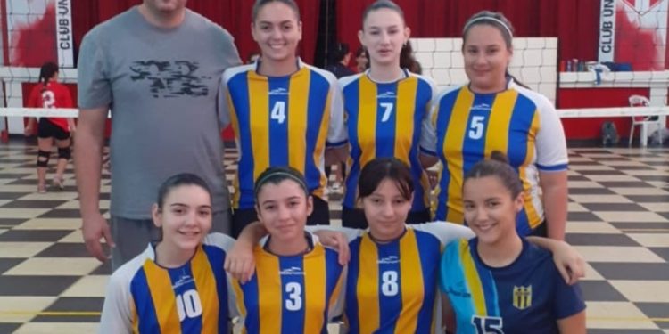 Mucha actividad del Ceci femenino en voleibol