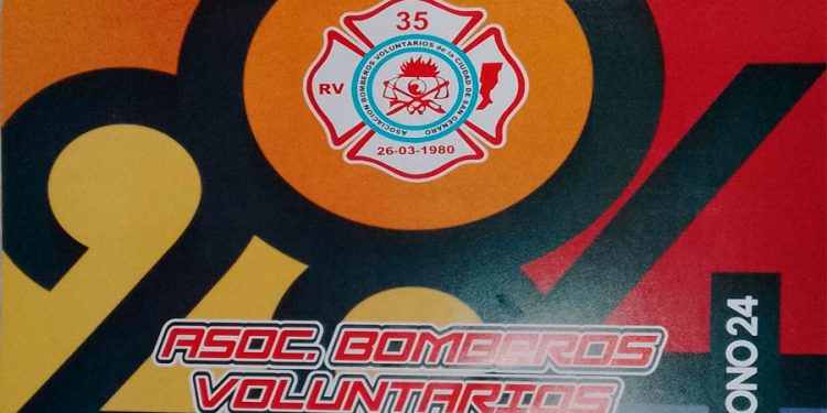 Bomberos de la ciudad con su Bono 2024