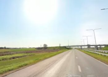 Al querer robar cables se electrocutó en plena Autopista