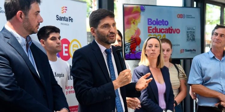 Pullaro presentó el Boleto Educativo 2024