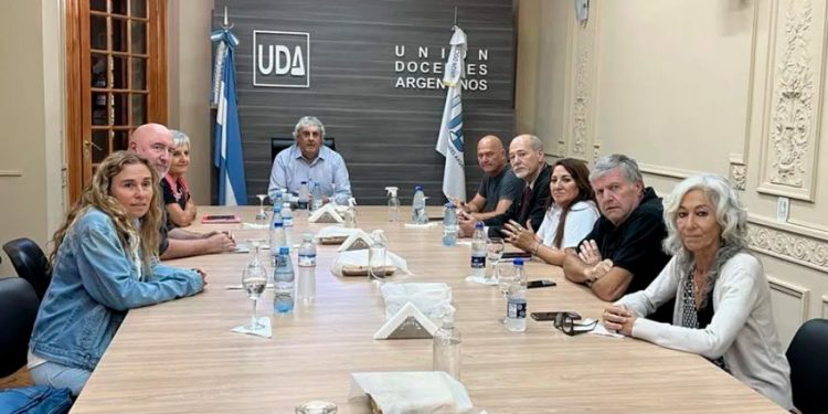 La CGT amenaza con un paro docente si el Gobierno no convoca a la paritaria nacional