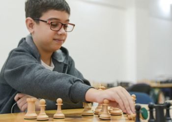 Es argentino, tiene 10 años y le ganó al Nº 1 y cinco veces campeón mundial de Ajedrez