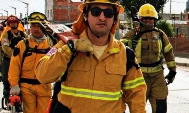 Bombero sangenarino combate incendios en Córdoba