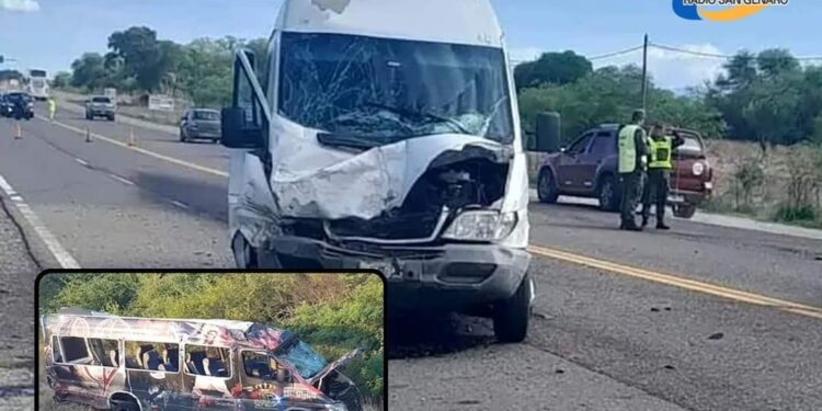 El vehículo que transportaba a integrantes del grupo musical Red colisionó con otro del grupo Green