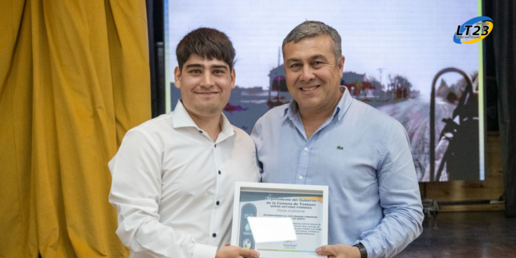 Timbues: Se realizó la presentación del libro del pueblo