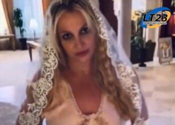 Britney Spears anunció en sus redes sociales que se casó con ella misma