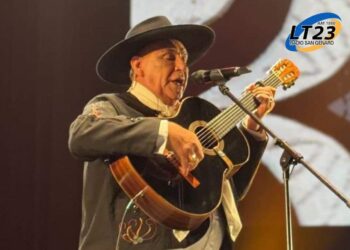 El Chaqueño Palavecino celebro 40 años de música con una noche histórica en el Movistar Arena