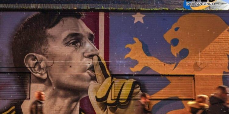 El mural del «Dibu» Martínez que inauguraron en el estadio del Aston Villa