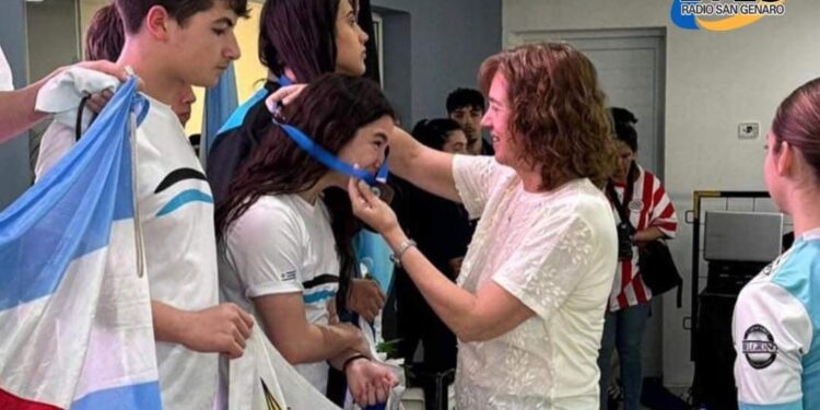 Totoras: Primer día en el torneo de promesas del cono sur de natación en Unión