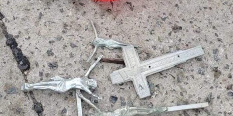 Arrestaron a un hombre con material presuntamente robado en el cementerio de Santo Tomé