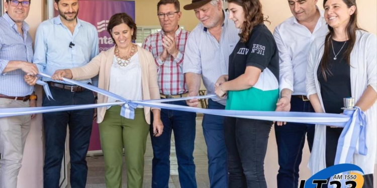 Plan 1000 Aulas: Pullaro inauguró en La Criolla la primera del programa provincial