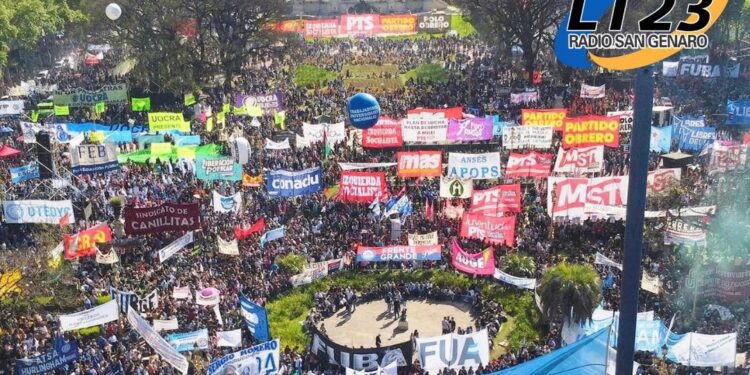 Marcha Federal Universitaria contra el veto a la Ley de Financiamiento, anunciado por Javier Milei