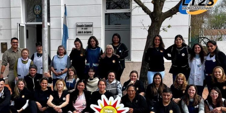 San Genaro: Feliz cumpleaños escuela 2080