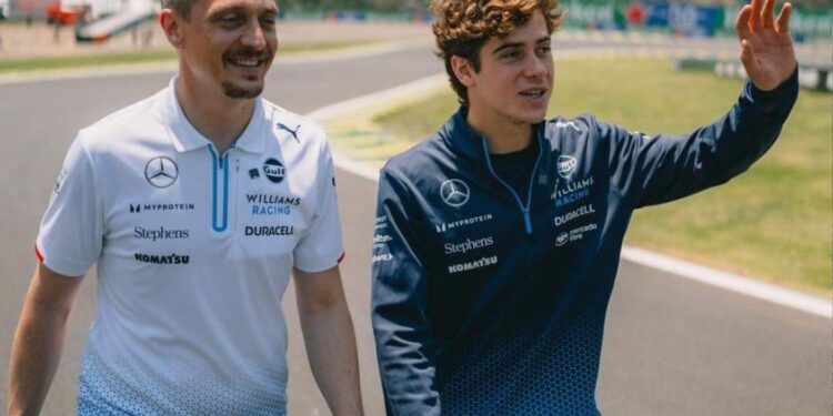 Colapinto caminando por Interlagos