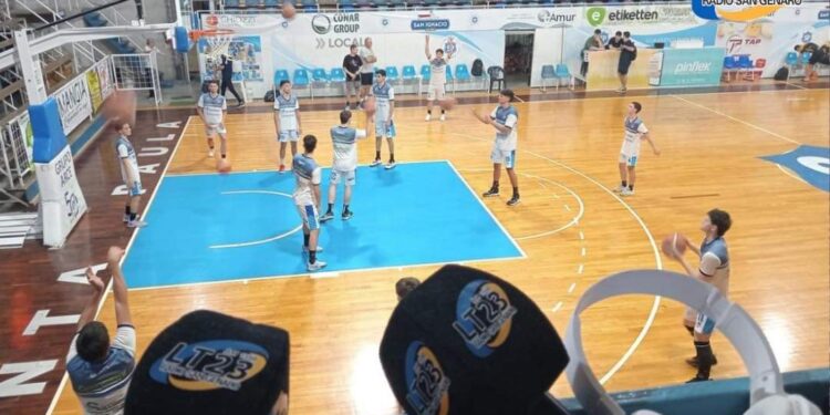 Noche de Básquet con el equipo 675 desde Gálvez