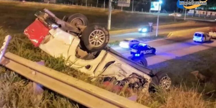 Rosario: Un hombre falleció tras volcar con su camioneta