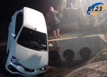 Larrechea: Vuelco anoche en un auto, su conductora no sufrió lesiones