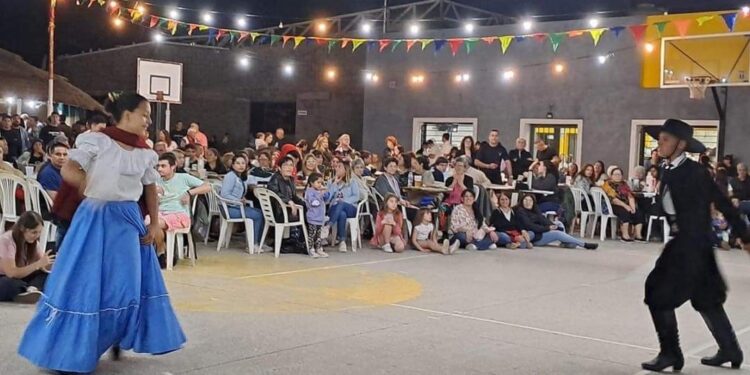 Ganadores de la primera noche del certamen Pre Cosquin en la subsede Gálvez