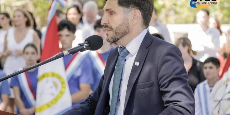Pullaro: “La provincia Invencible de Santa Fe será la capital del interior y el motor que empuje a la Argentina”