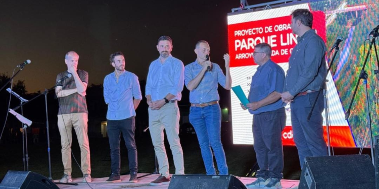Rasetto destacó el proyecto del Parque Lineal Arroyo Cañada De Gómez.