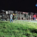 Carcarañá: Volcó un camión que transportaba golosinas y un grupo de vecinos intentó robar la mercadería