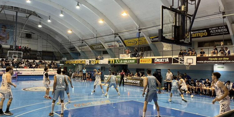 Sport Club le ganó a Sportivo Rivadavia en el primer juego de la Superfinal del Básquet Cañadense