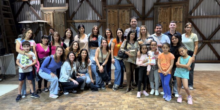 Cañada de Gómez: El intendente Matías Chale cerró el ciclo 2024 de los espacios culturales municipales con entrega de certificados