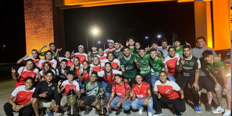 Las copas ya están en Centeno y dejaron esta foto histórica