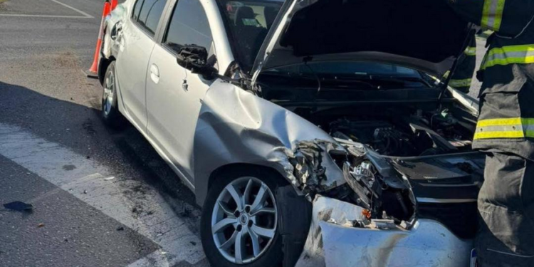 Totoras Choque en cruce de rutas 34 y 91 entre un auto y un camión. Un herido