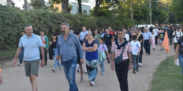 CORONDA: Tradicional Bendición de las Aguas y Encendido del Árbol de Navidad