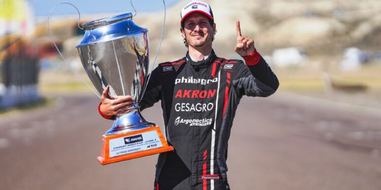 Alfonso Domenech Campeón 2024 de Turismo Nacional Clase 3