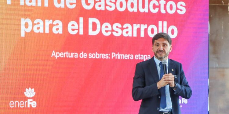 Apertura de sobres de la licitación para la primera etapa del gasoducto
