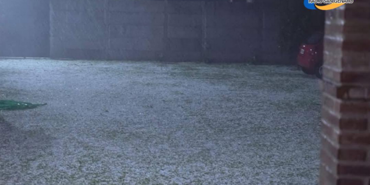 LAS ROSAS: Fuerte tormenta con caída de granizo en la ciudad