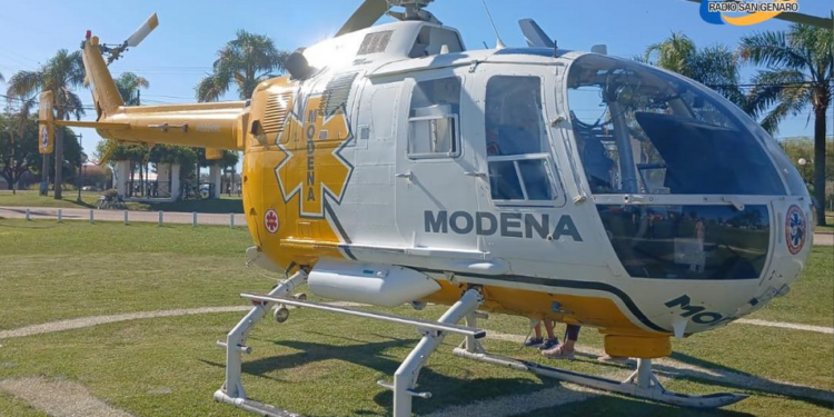 Firma de la contratación del servicio de emergencia aérea