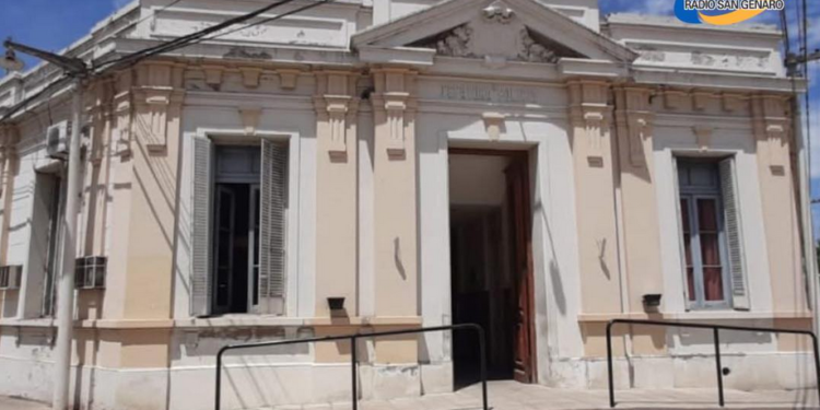 LAS ROSAS: El hecho fue denunciado en la madrugada de hoy a las 2:30am aproximadamente.