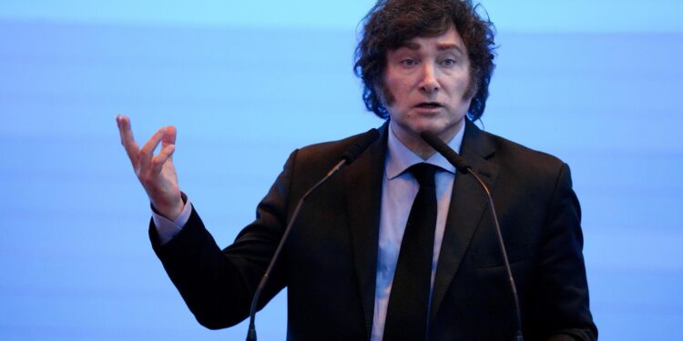 Javier Milei habló en la bolsa de comercio de Córdoba