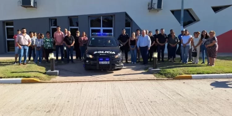 Luego de 14 años llega a la comunidad de Palacios un móvil policial 0 km