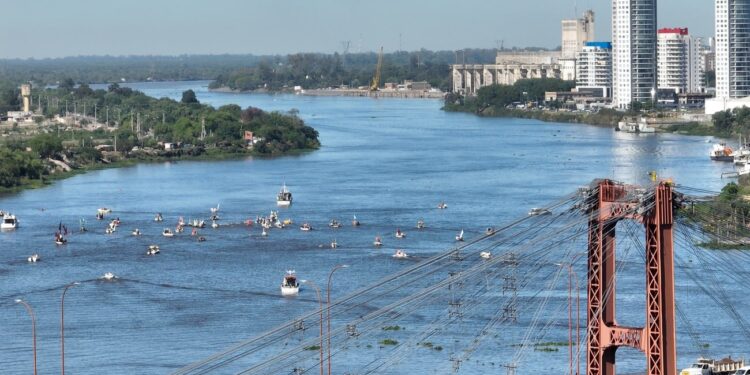 EXITOSO LANZAMIENTO DE LA REFUNDACIÓN DE LA MARATÓN ACUÁTICA SANTA FE – CORONDA