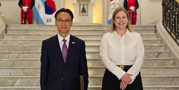Scaglia recibió al embajador de Corea del Sur