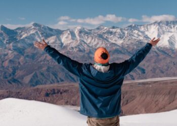 Termina el impuesto país y cambia el dólar turista: Como conviene pagar los gastos con tarjeta de las vacaciones