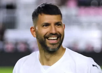 Acusaron al Kun Agüero de estafador por no entregar el millonario premio en dólares de la Copa Potrero