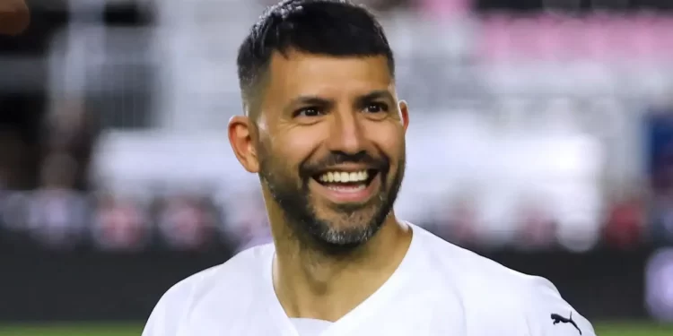 Acusaron al Kun Agüero de estafador por no entregar el millonario premio en dólares de la Copa Potrero