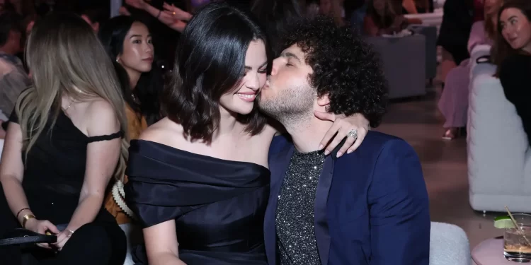 Se casa Selena Gómez: La actriz anunció la noticia a través de sus redes sociales.