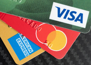 EL GOBIERNO CONFIRMÓ EL NUEVO VALOR QUE TENDRÁ EL DÓLAR TARJETA TRAS LA ELIMINACIÓN DEL IMPUESTO PAÍS