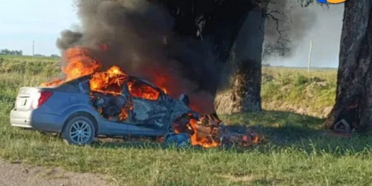Tragedia en Monte Maíz: Un hombre degolló a su pareja y se quito la vida chocando contra un árbol