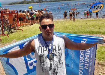 Gabriel «Baby» Rios realizó cruce de aguas abiertas en Villa Rumipal