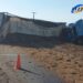 Un camión volcó sobre ruta 91 entre Serodino y Andino