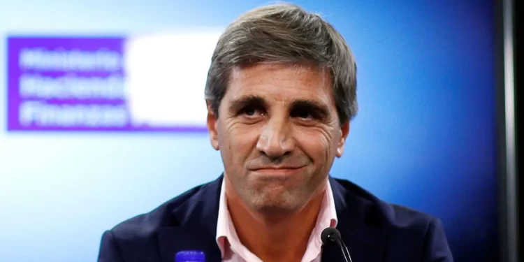 Caputo anunció medidas para facilitar la importación de bicicletas, electrodomésticos y otros producto