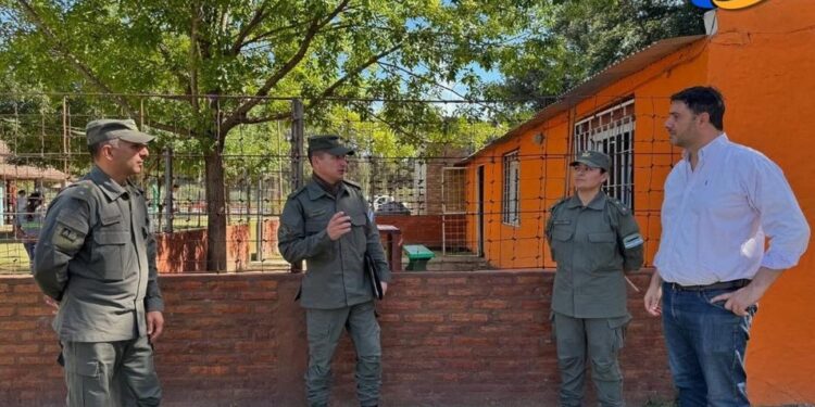 EL INTENDENTE CHALE RECIBIÓ A GENDARMERÍA NACIONAL PARA TRABAJAR JUNTO EN LA PREVENCIÓN EN SEGURIDAD