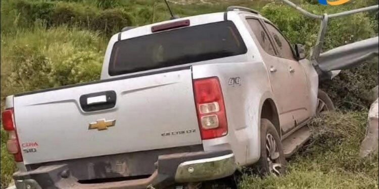 Coronda Hallaron una camioneta chocada y abandonada en zona rural de